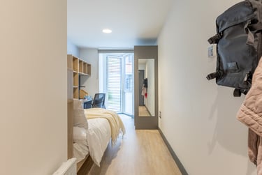 Premium En Suite - Image 1